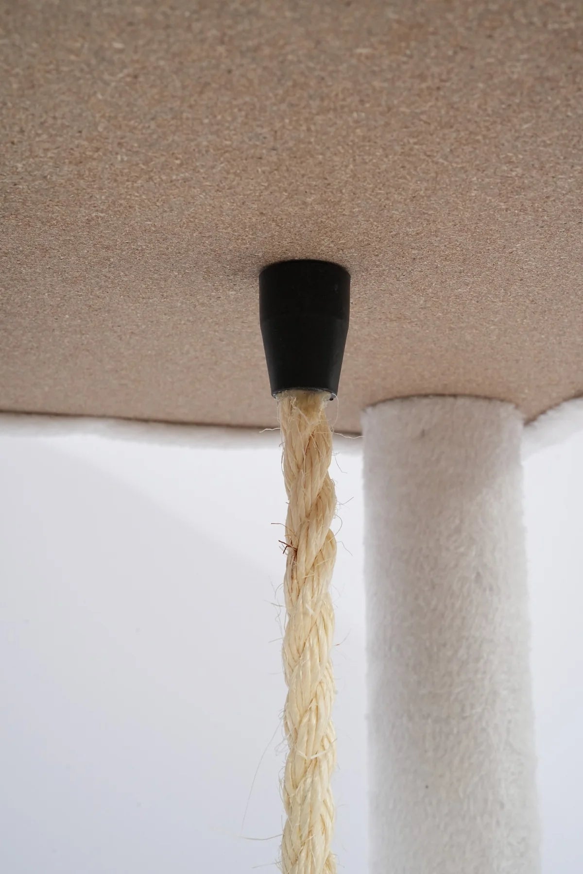 Sisal leketau under Mimsy Mila White klorestativ